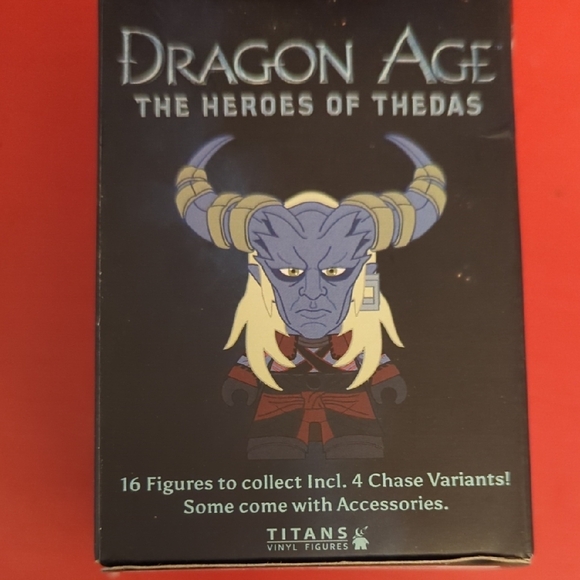 Dragon Age The Heroes of Thedas Titans Vinyl Figures - Opened Morrigan - Picture 3 of 5